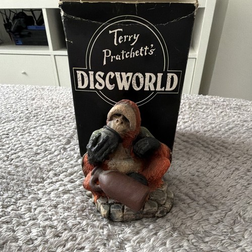 Terry prachett discworld - terry,