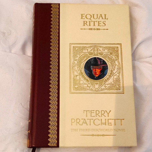 Terry pratchett equal rites - terry,