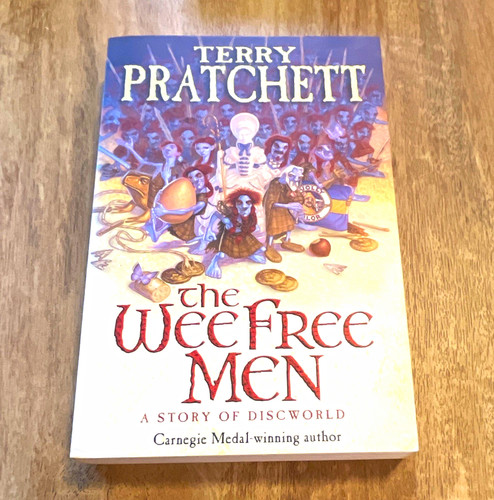 Terry pratchett the wee free - the,