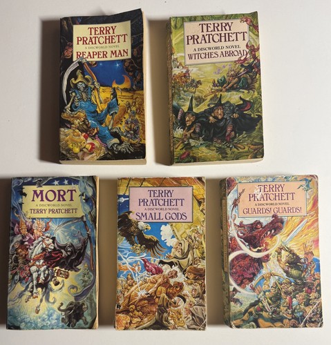 Discworld terry pratchett - discworld,